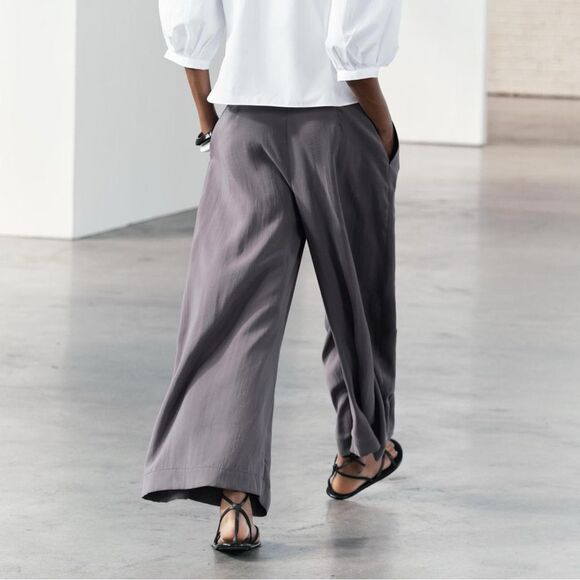 ZARA ZW COLLECTION FLOWY LOOSE FIT PLEATED PANTS
GRAY - Picture 3 of 11